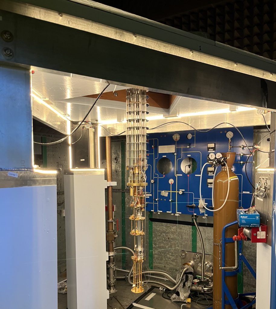 Low-temperature scanning tunneling microscope ATLAS constructed in Bristol University.